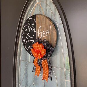 Halloween/Ghost - Wood Door Welcome Sign, Black, White and Orange with bow.